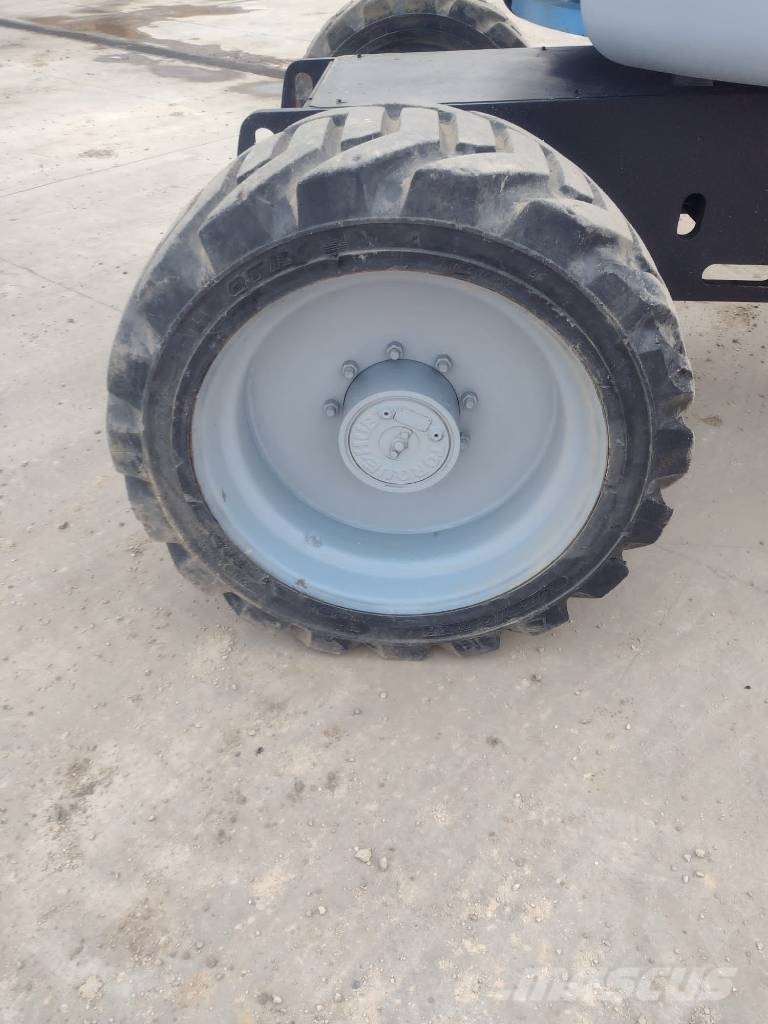 Genie Z 45/25 RT Articulated boom lifts
