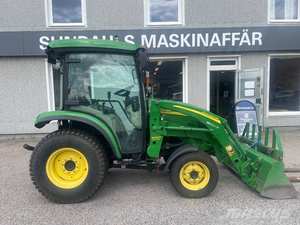 John Deere 3520 جرارات مدمجة