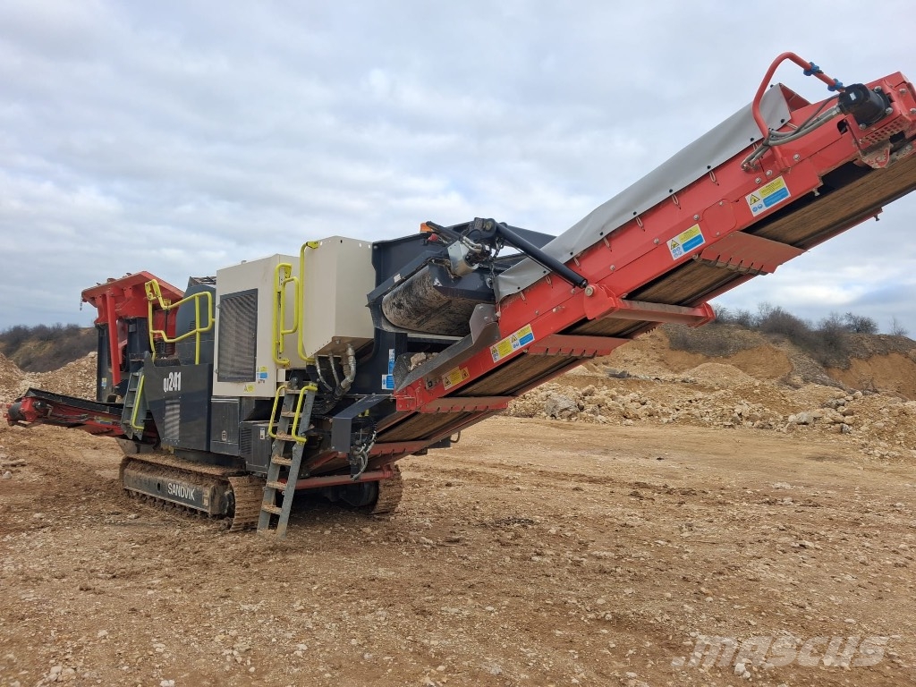 Sandvik QJ 241 Mobilni drobilniki