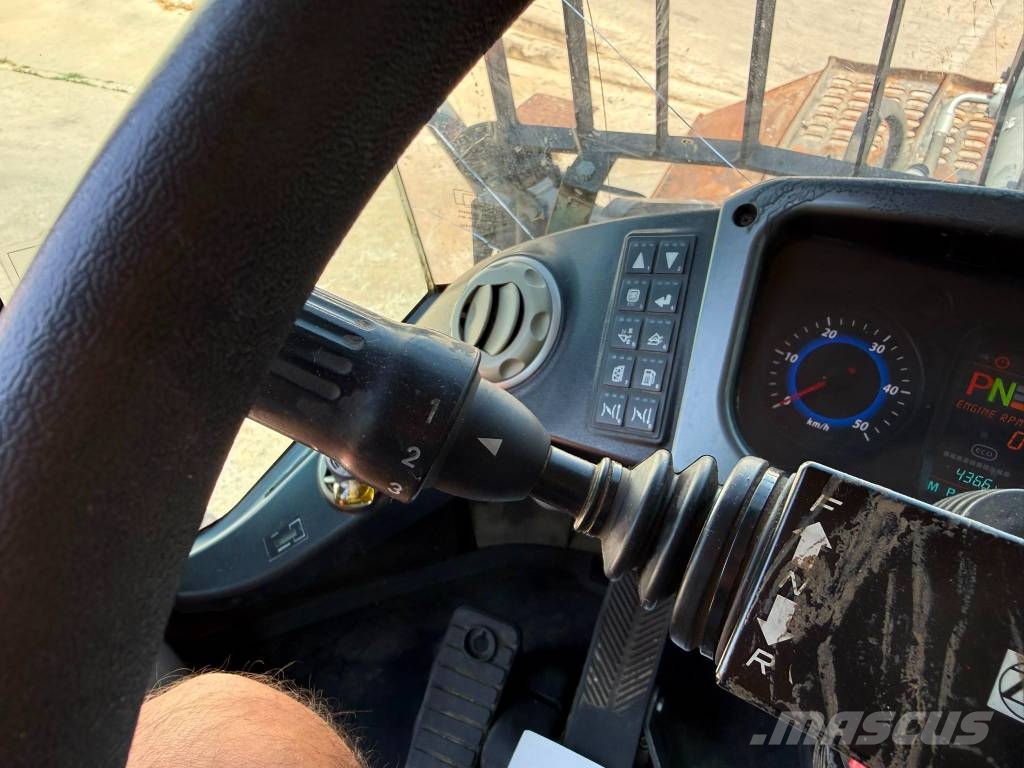 Doosan DL 200-5 Naudoti ratiniai krautuvai