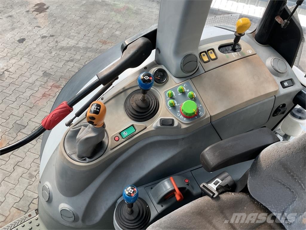 Lamborghini R6.120 Traktoren