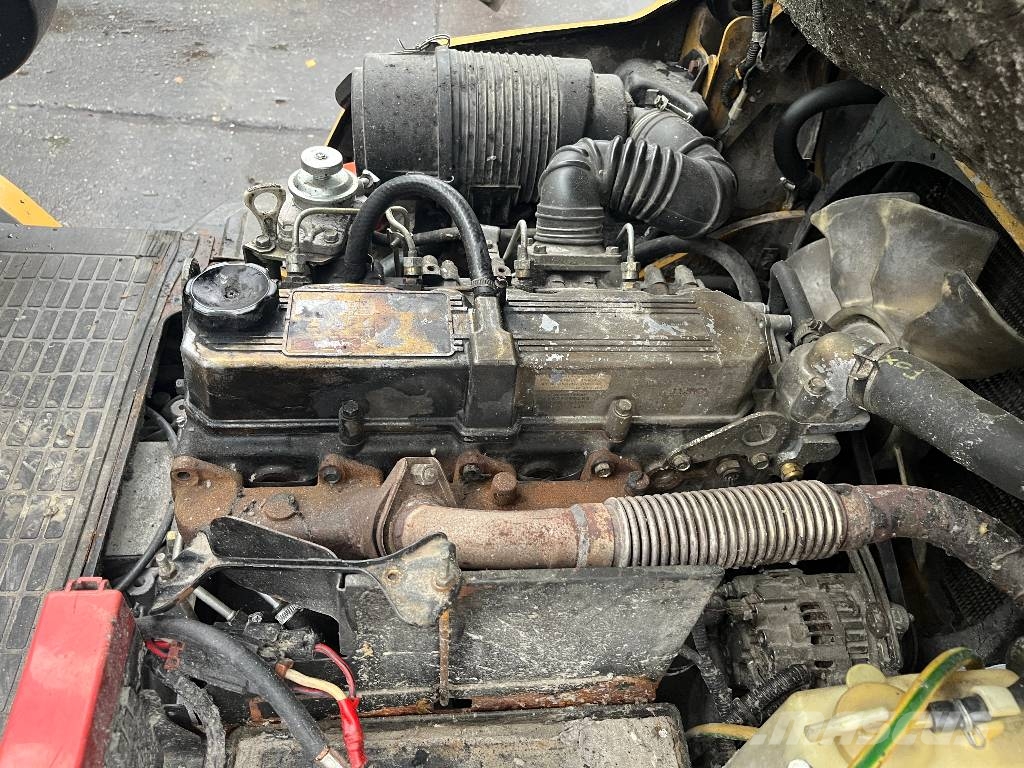 CAT DP30NT V-4245 IO Camiones diesel