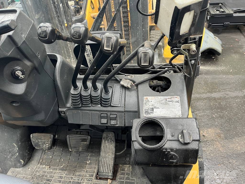 CAT DP30NT V-4245 IO Camiones diesel