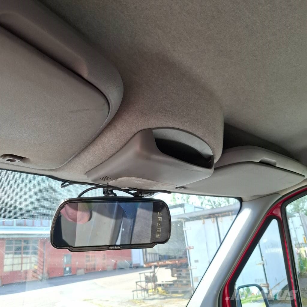 Volkswagen Crafter شاحنات ذات هيكل صندوقي