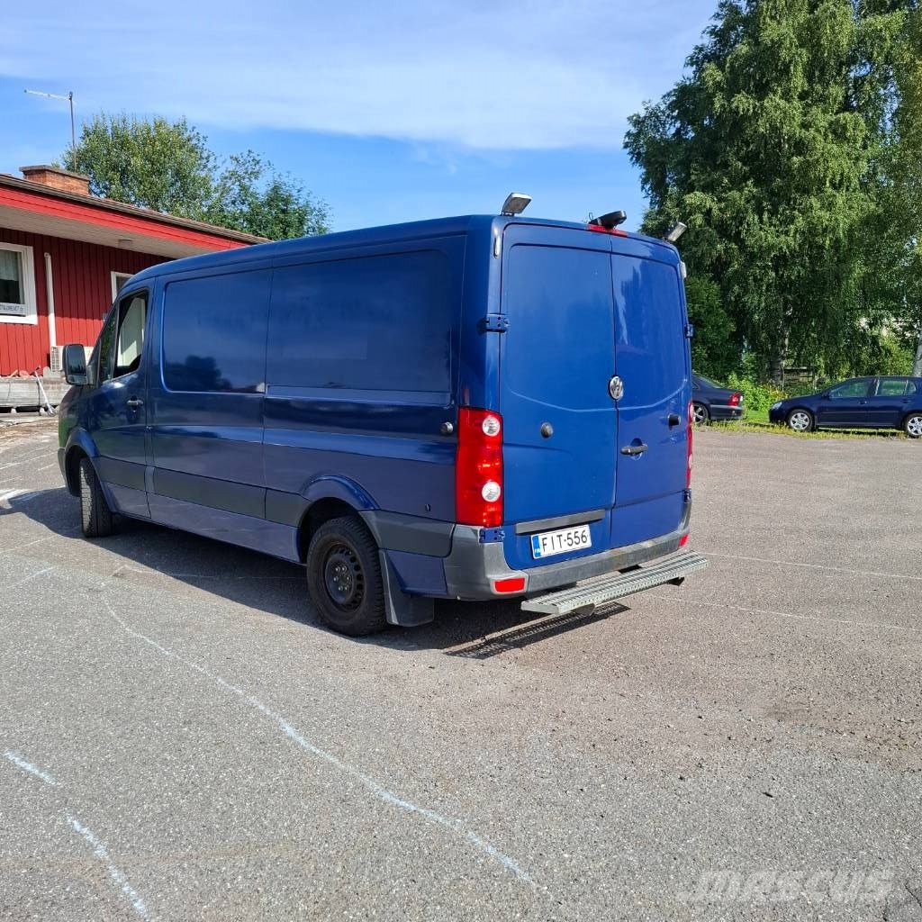 Volkswagen Crafter شاحنات ذات هيكل صندوقي