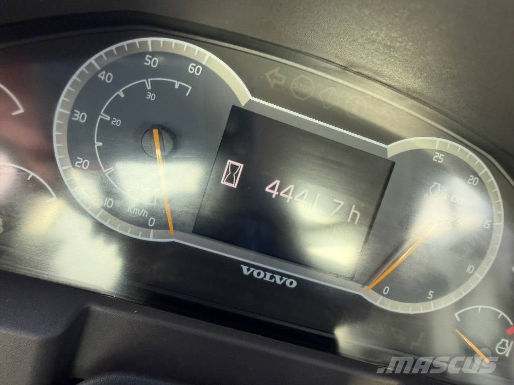 Volvo L 180 H Kolesni nakladalci