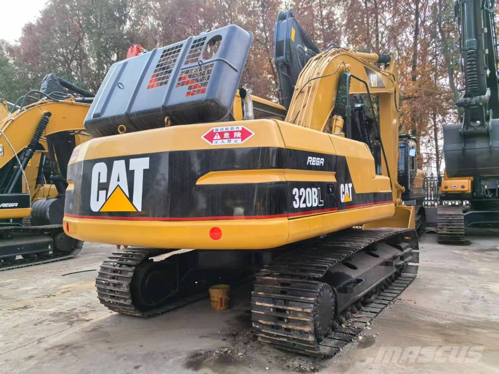 CAT 320BL 履带挖掘机
