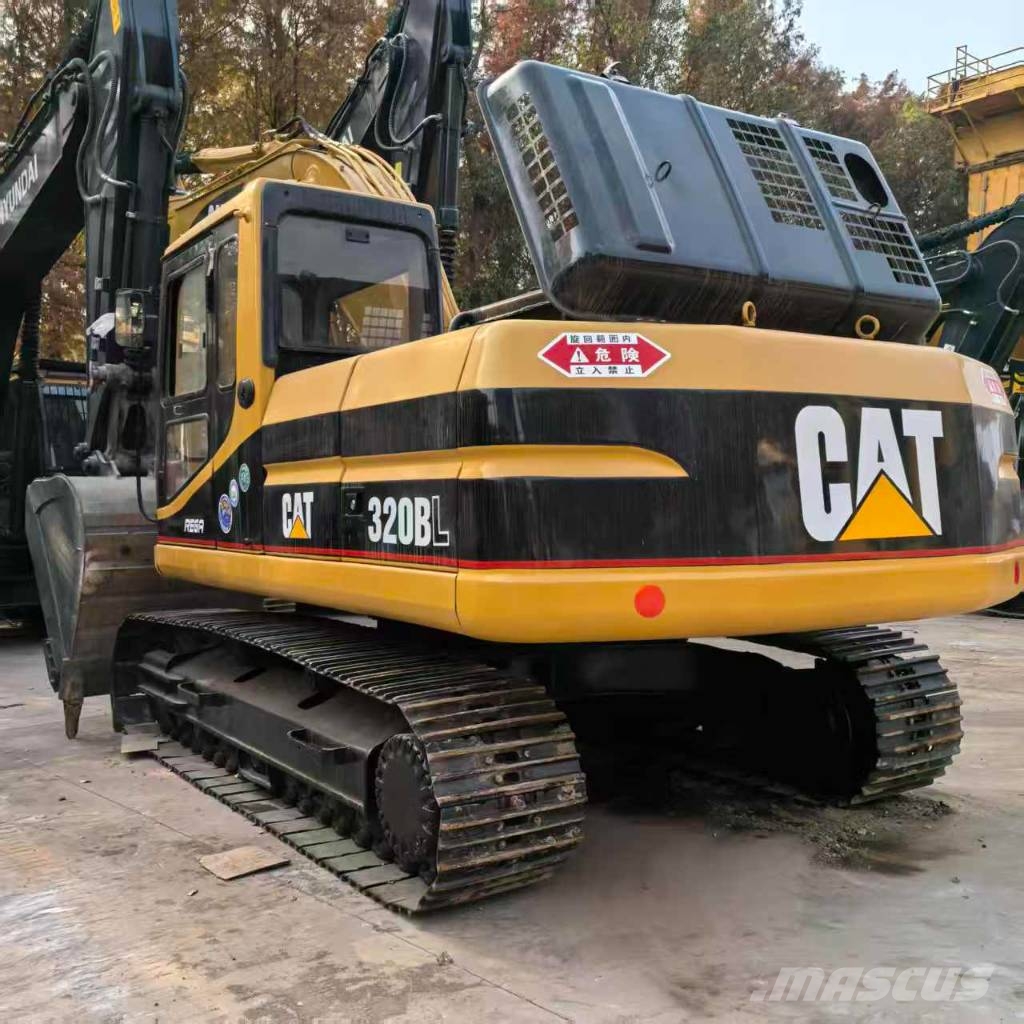 CAT 320BL 履带挖掘机