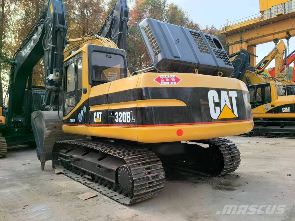 CAT 320BL 履带挖掘机