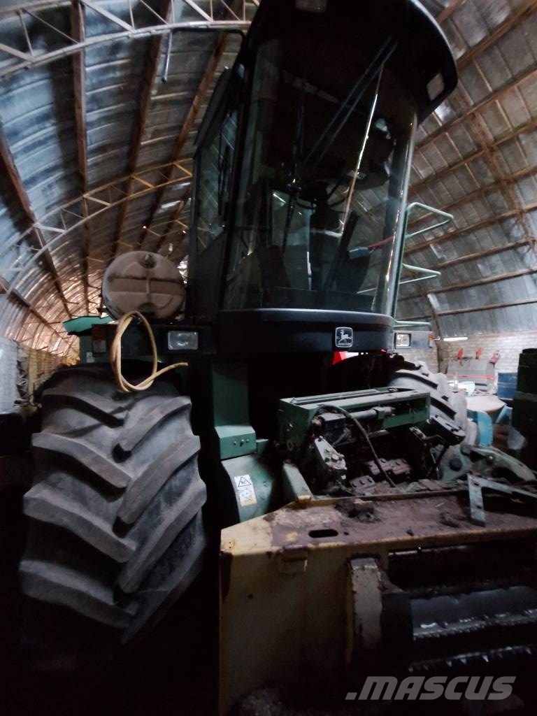 John Deere 6850 Self-propelled foragers