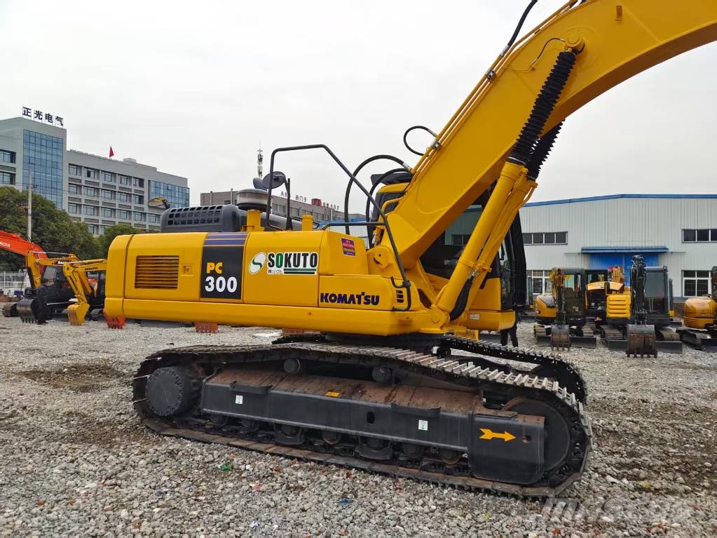 Komatsu PC 300 Escavatori cingolati