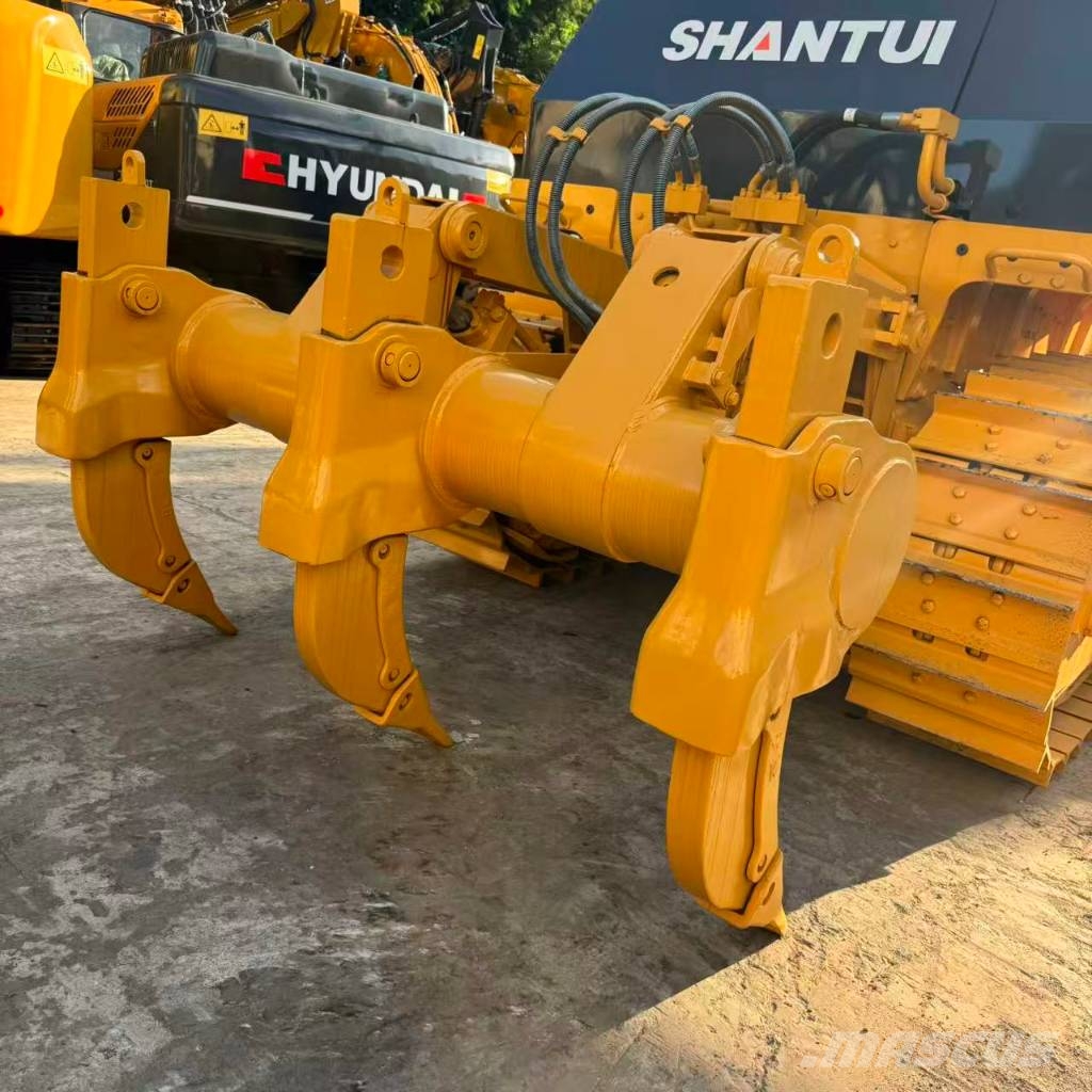 Shantui SD22 Bulldozer