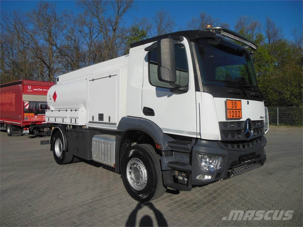 Mercedes-Benz Mercedes Benz 1832 Arocs, ADR, Cisterna pro přepra 탱커 트럭