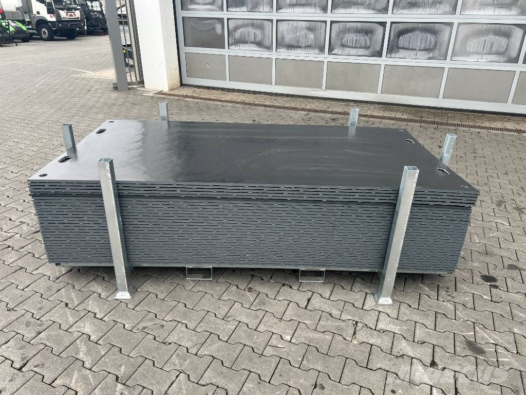 Fahrbahnplatten / Fahrplatten inkl. Gestell / NEU Andere Zubehörteile