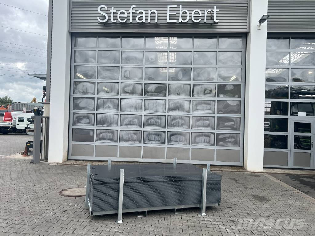 Fahrbahnplatten / Fahrplatten inkl. Gestell / NEU Andere Zubehörteile