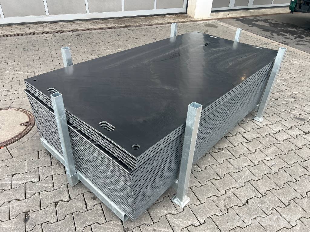 Fahrbahnplatten / Fahrplatten inkl. Gestell / NEU Andere Zubehörteile