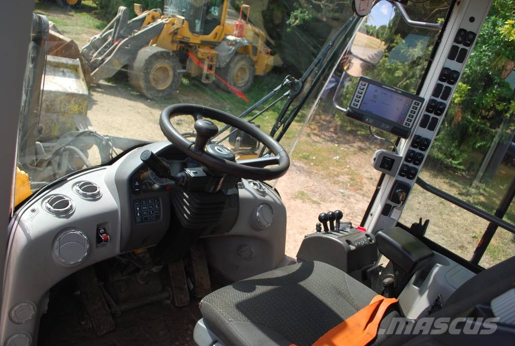 Volvo L90H Gumikerekes homlokrakodók