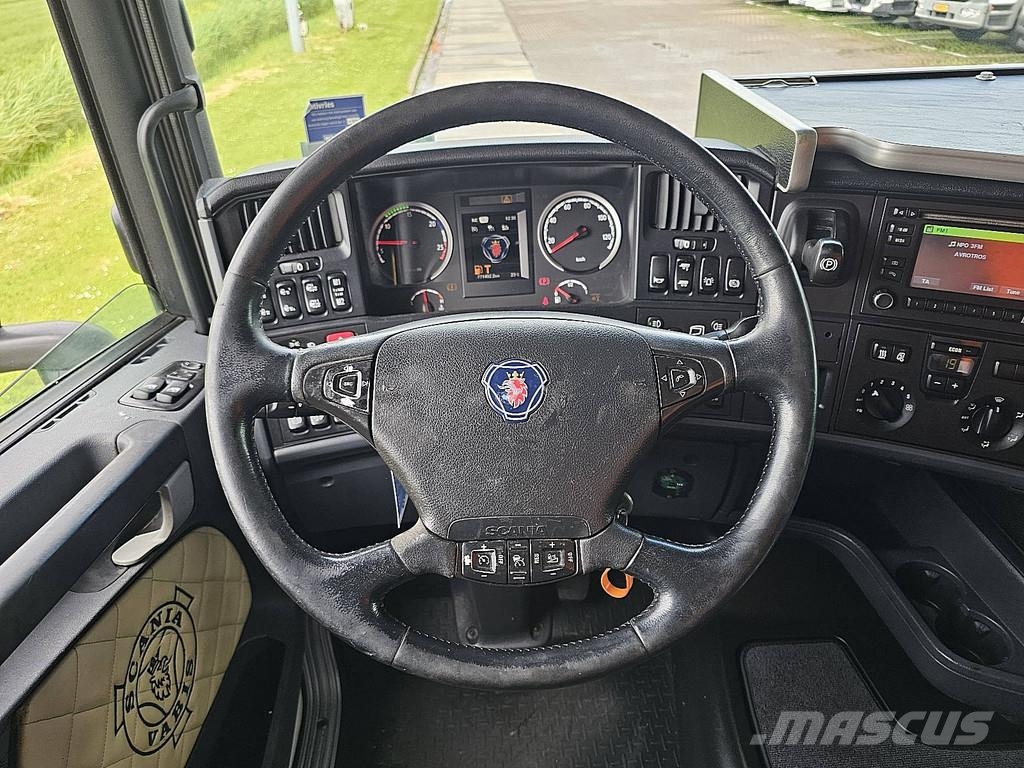 Scania R490 HMF 6020 Camiones de cama baja