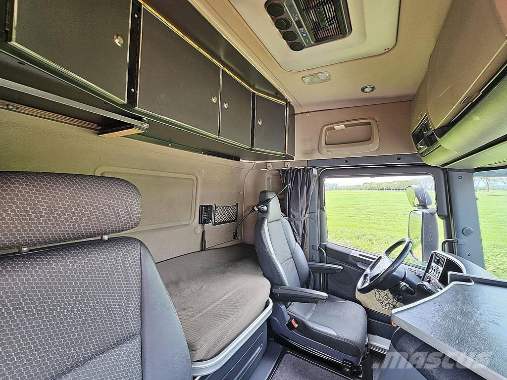 Scania R490 HMF 6020 Camiones de cama baja