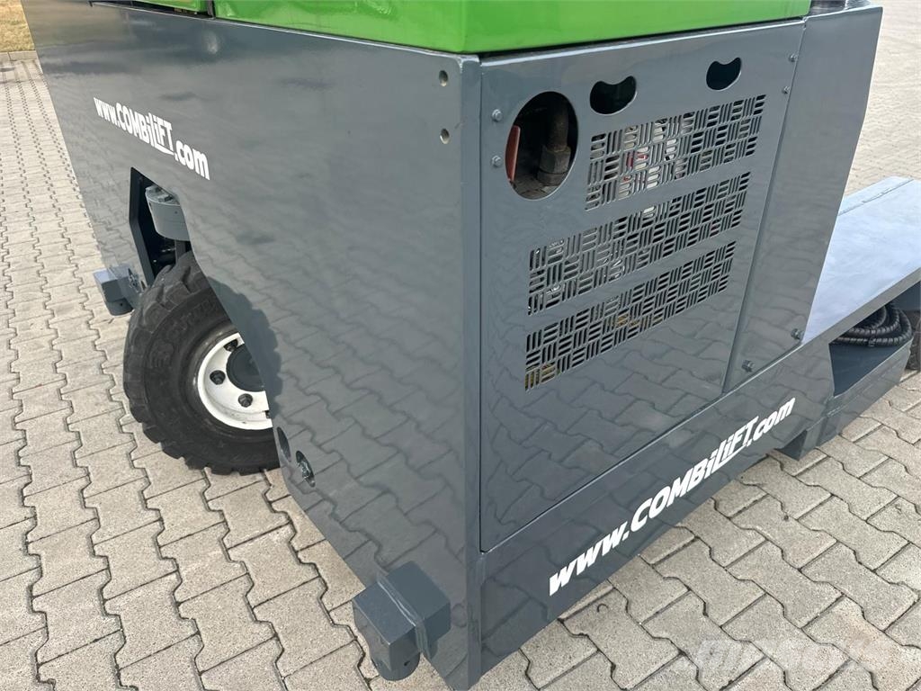 Combilift C4000 // 2015 year // Triplex 8400 mm  // Only  72 Nelitietrukit
