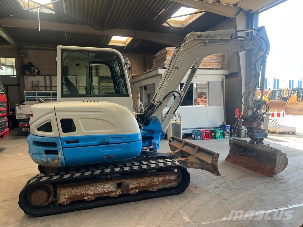 Takeuchi TB 260 . Minigraafmachines < 7t