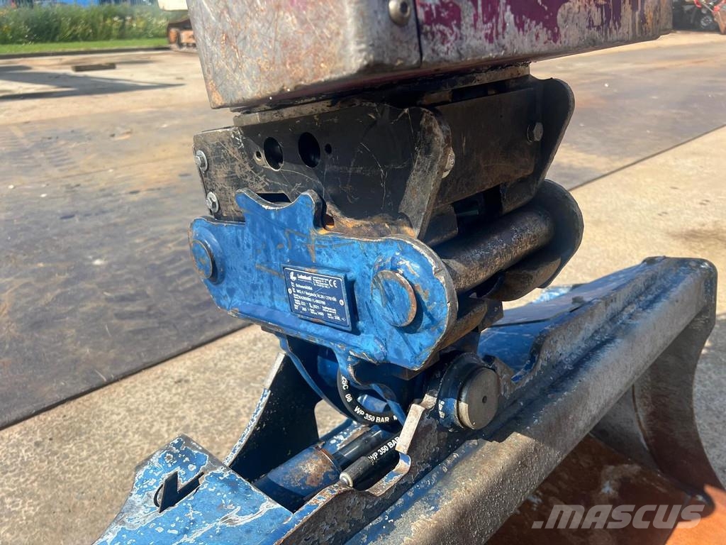 Takeuchi TB 260 . Minigraafmachines < 7t