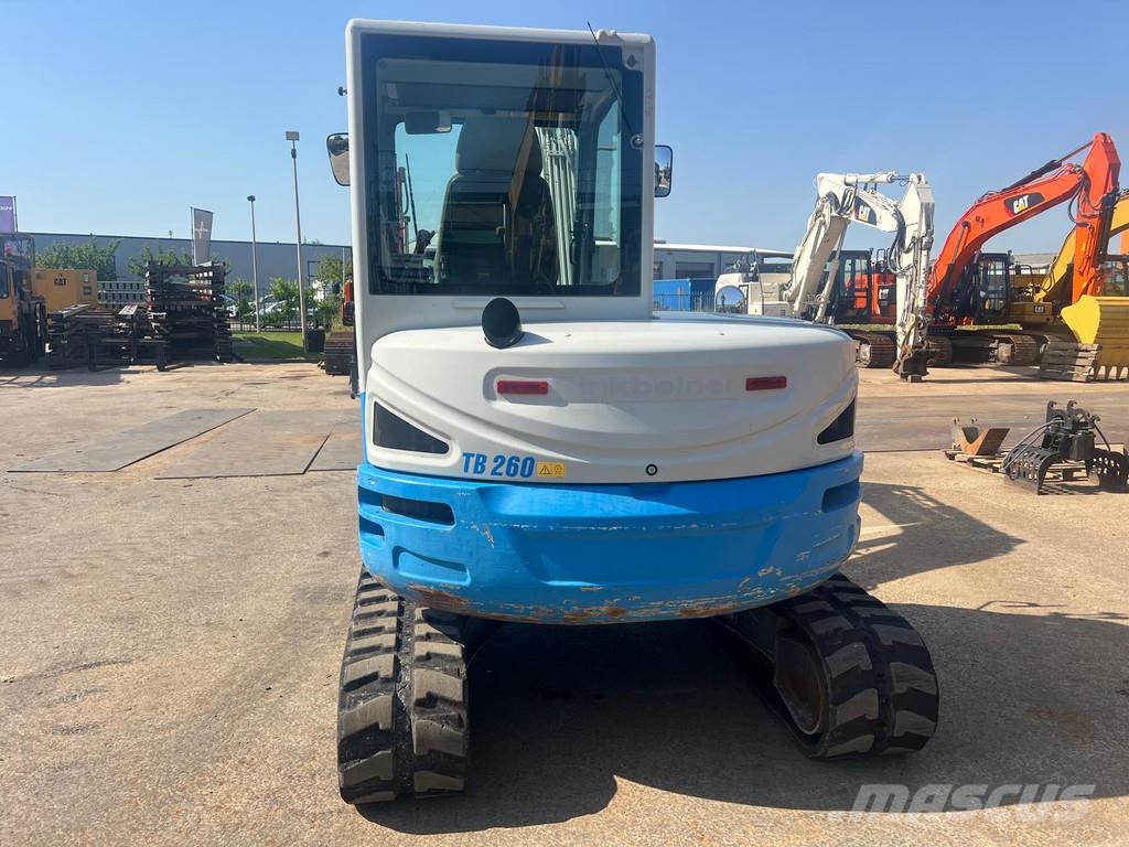 Takeuchi TB 260 . Minigraafmachines < 7t
