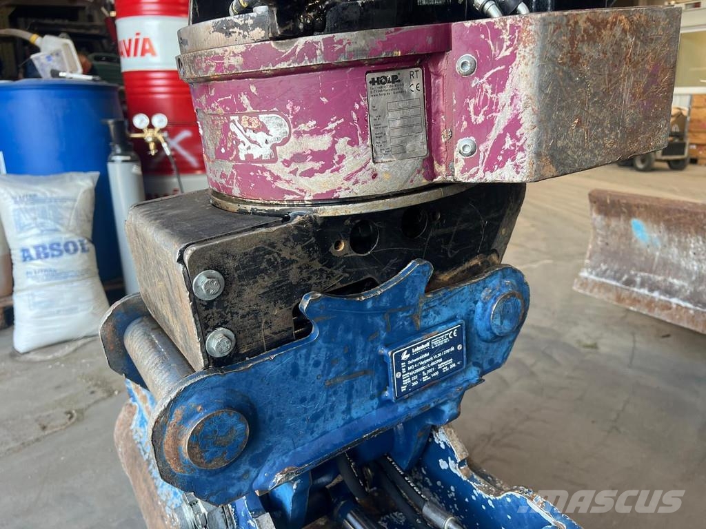Takeuchi TB 260 . Minigraafmachines < 7t