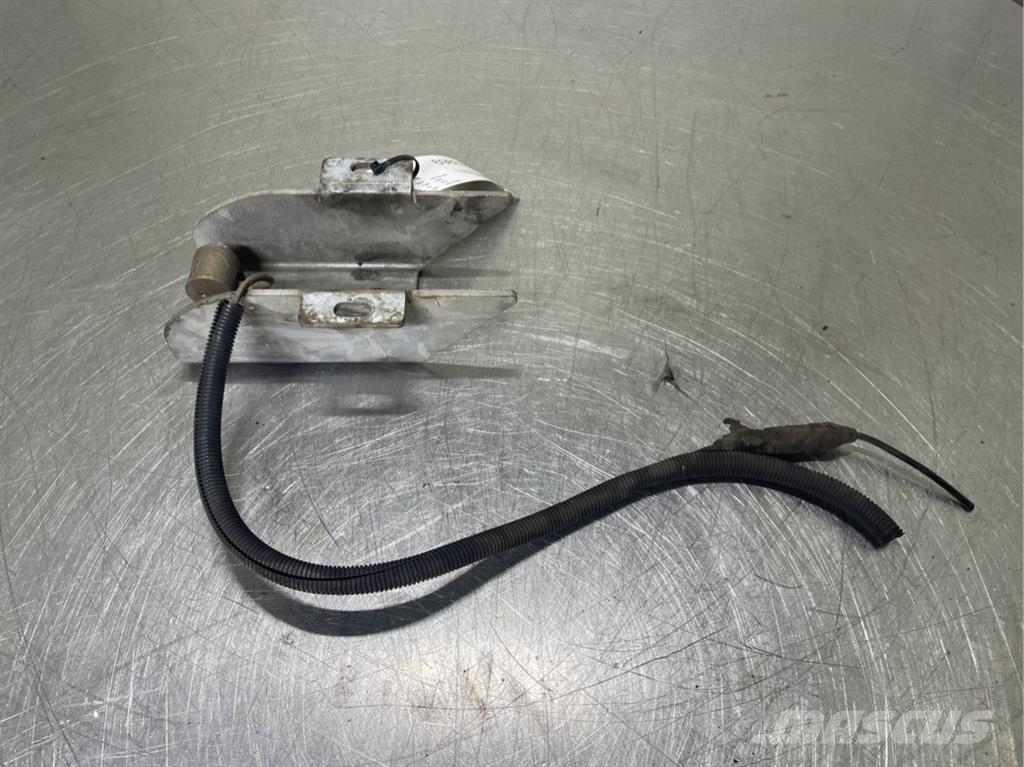 Sennebogen 835E-141092-Holder with Camera/Kamera 驾驶室与内部