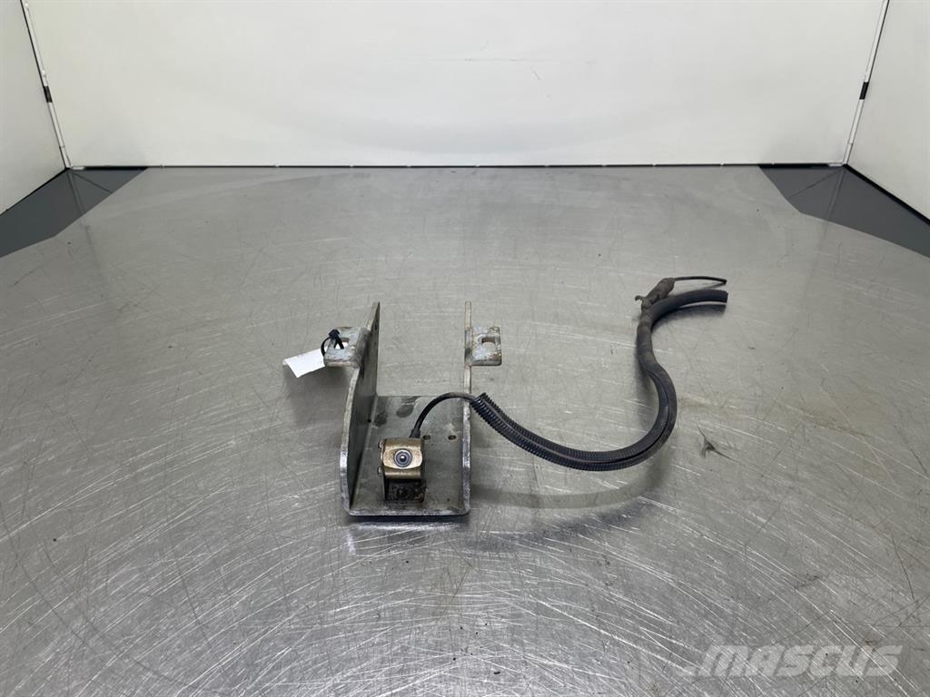 Sennebogen 835E-141092-Holder with Camera/Kamera 驾驶室与内部
