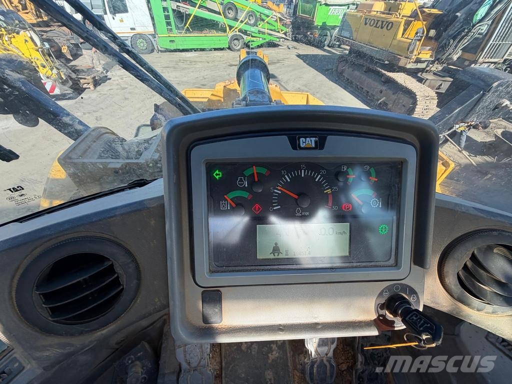 CAT 966M - 24T - Wheel Loader - CE - Rear Camera - Air Wielladers