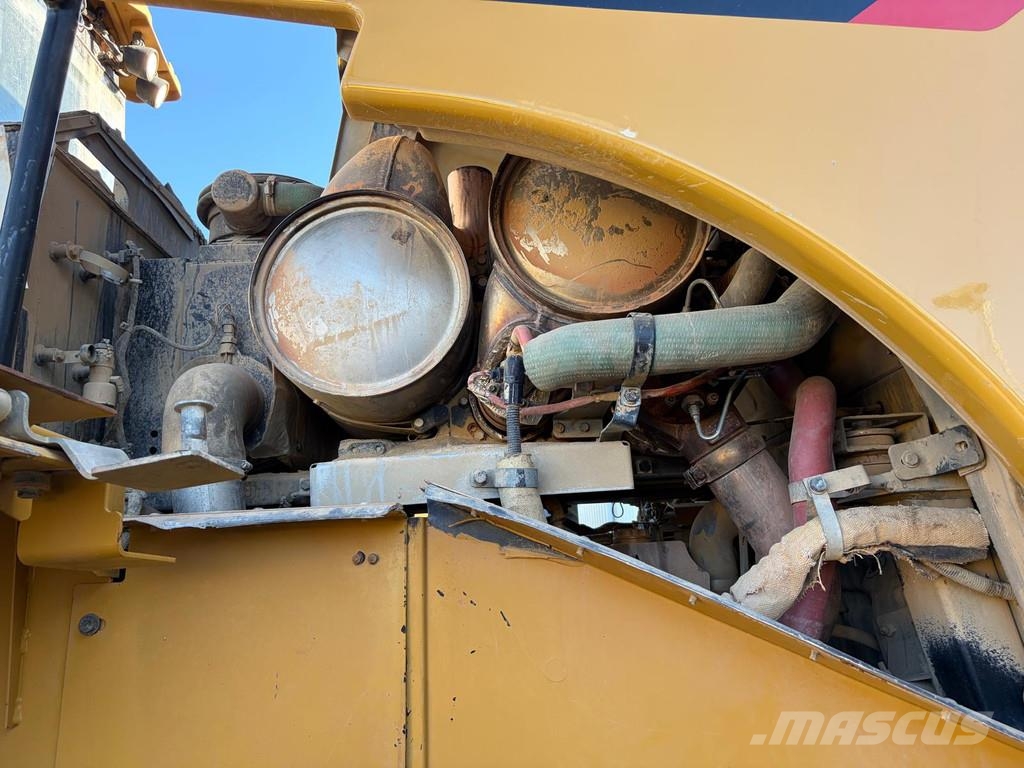 CAT 966M - 24T - Wheel Loader - CE - Rear Camera - Air Wielladers