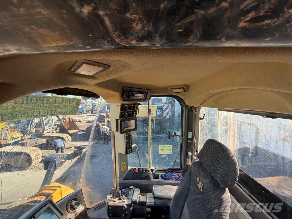 CAT 966M - 24T - Wheel Loader - CE - Rear Camera - Air Wielladers
