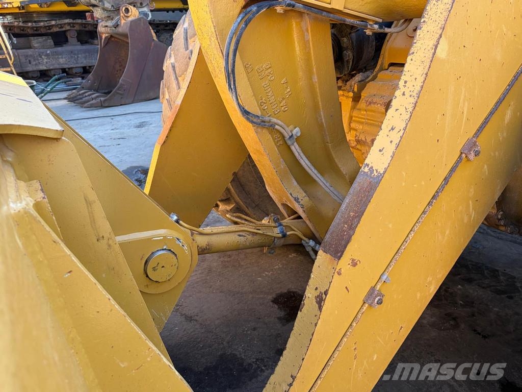 CAT 966M - 24T - Wheel Loader - CE - Rear Camera - Air Wielladers