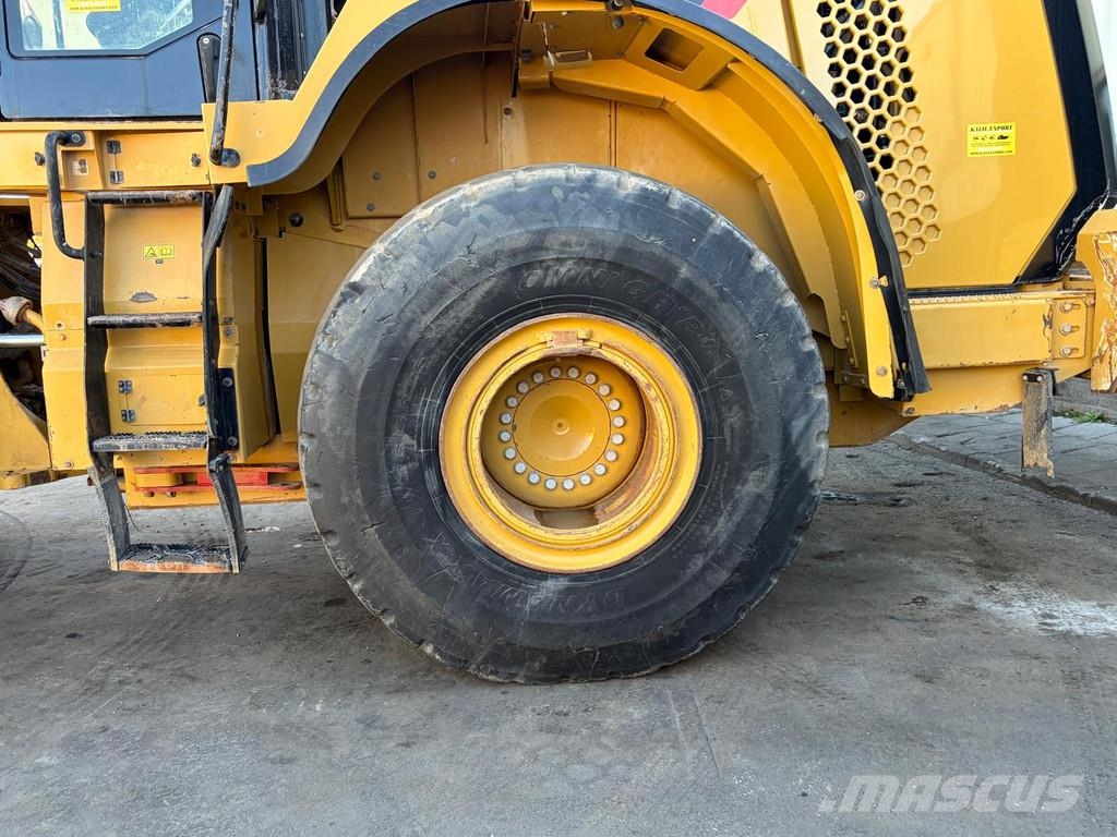 CAT 966M - 24T - Wheel Loader - CE - Rear Camera - Air Wielladers