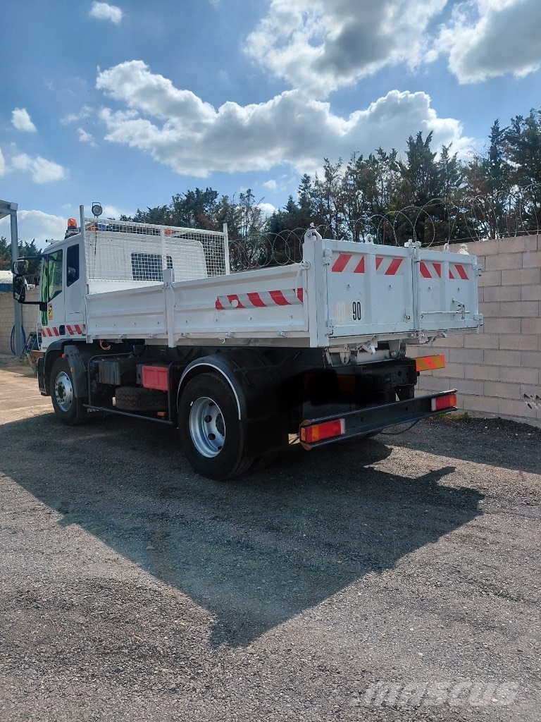 Iveco Eurocargo 150 E28 Savivarčių priekabų vilkikai