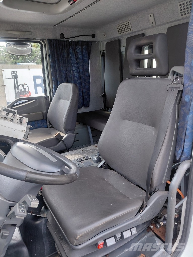 Iveco Eurocargo 150 E28 Savivarčių priekabų vilkikai