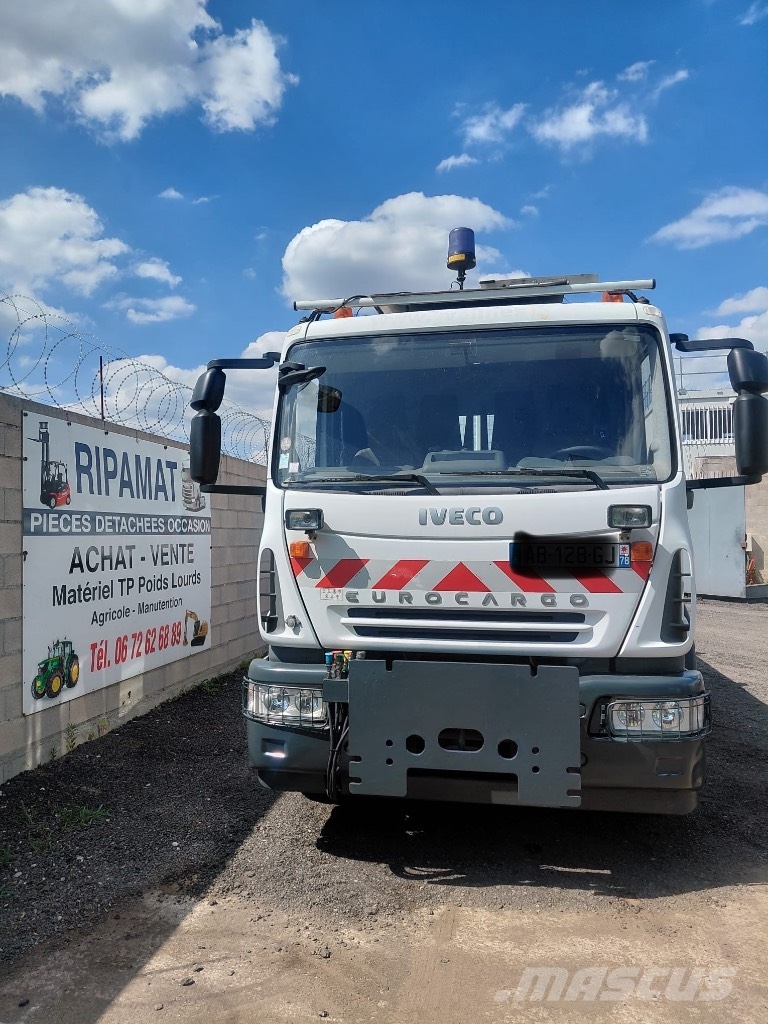 Iveco Eurocargo 150 E28 Savivarčių priekabų vilkikai