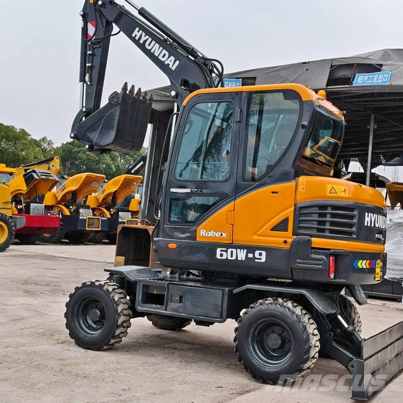 Hyundai 60W Колесни екскаватори