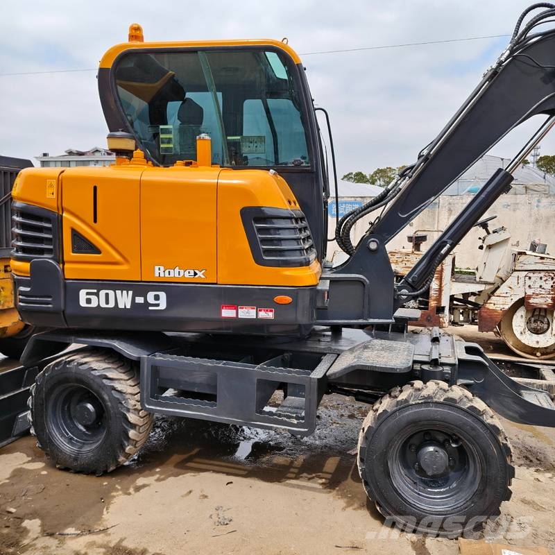 Hyundai 60W Колесни екскаватори