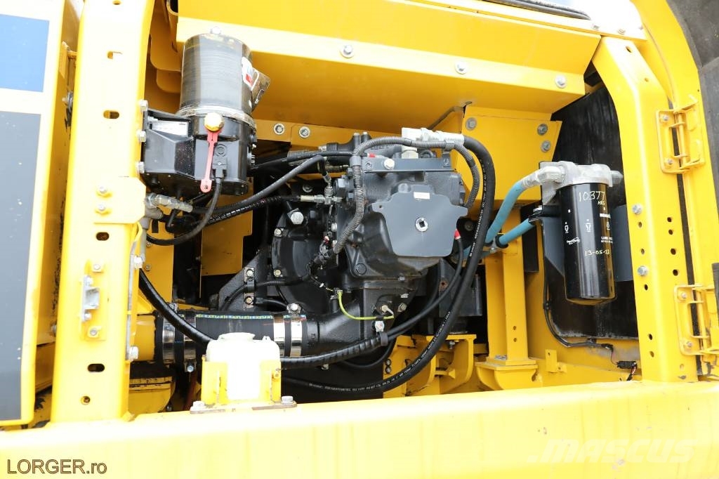 Komatsu PC 360 LC - 11 履带挖掘机