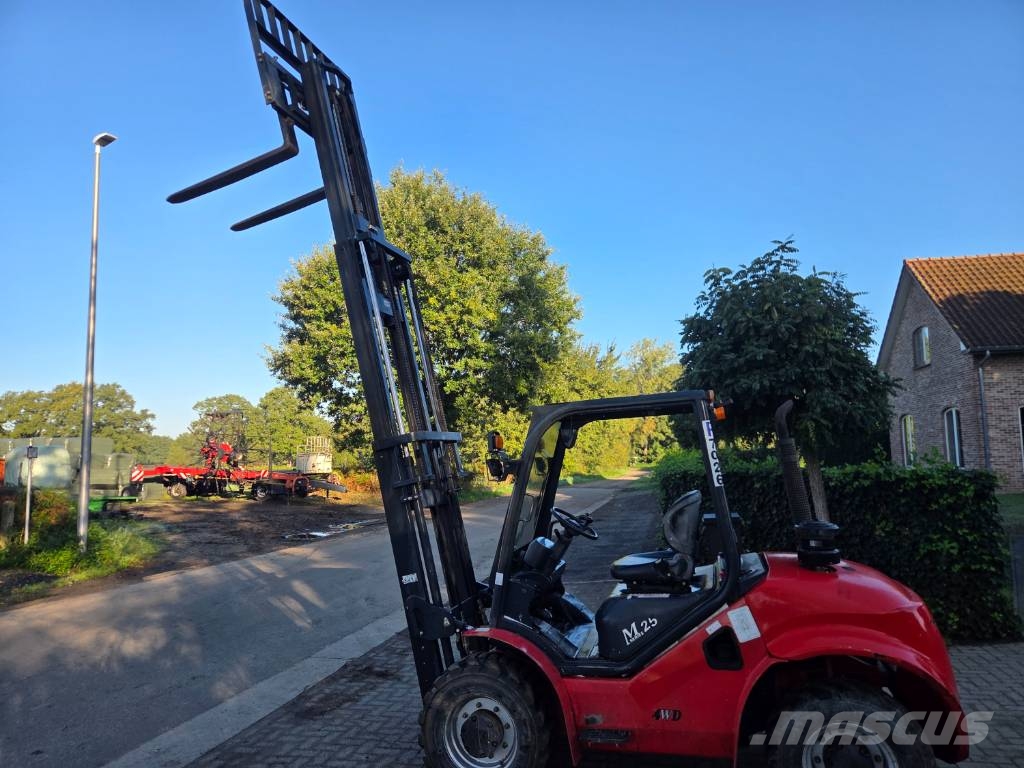 Maximal M25 4x4 Dieselové vozíky