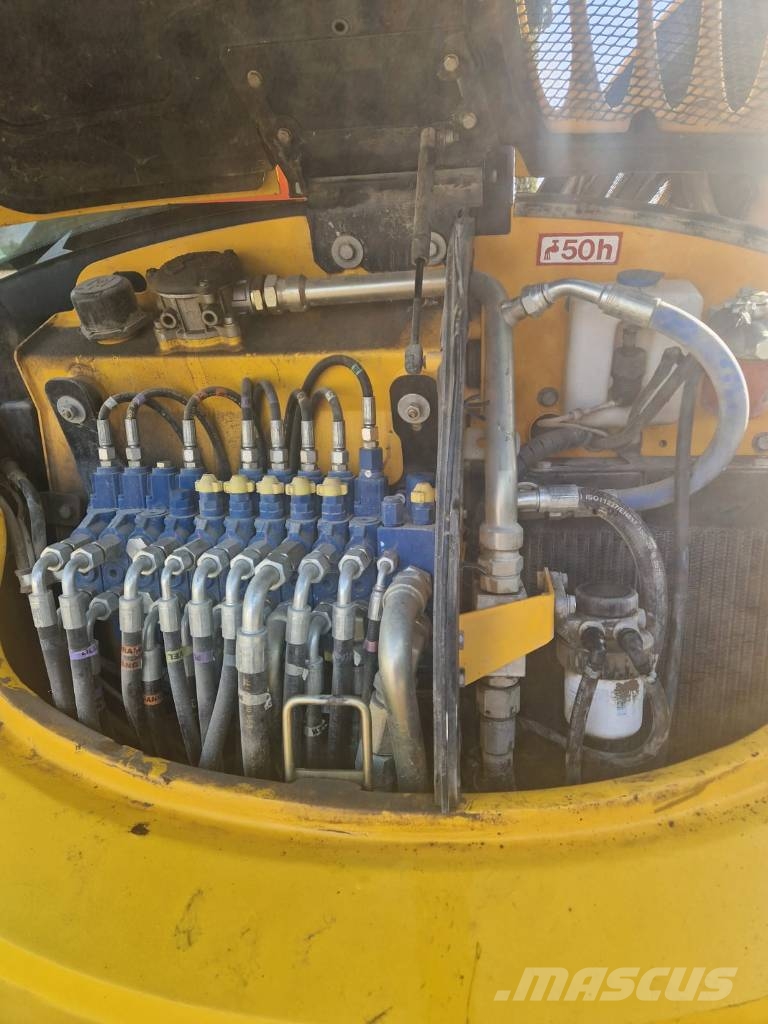 JCB 8065 حفارات وسط 7 طن - 12 طن