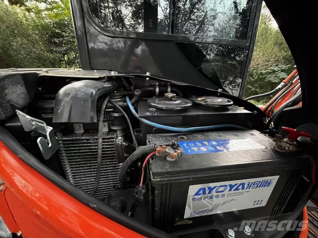 Hitachi ZX 50 小型挖掘机