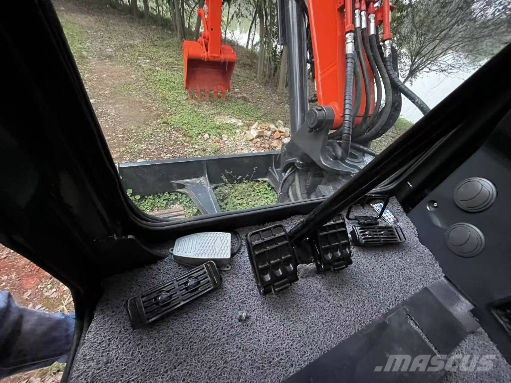 Hitachi ZX 50 小型挖掘机
