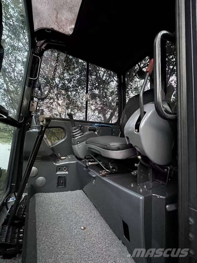 Hitachi ZX 50 小型挖掘机
