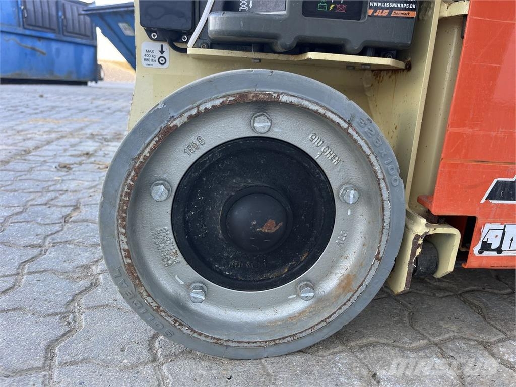 JLG 1230ES 垂直昇降型リフト