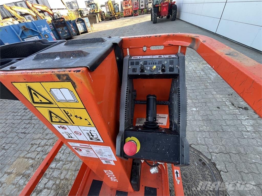 JLG 1230ES 垂直昇降型リフト