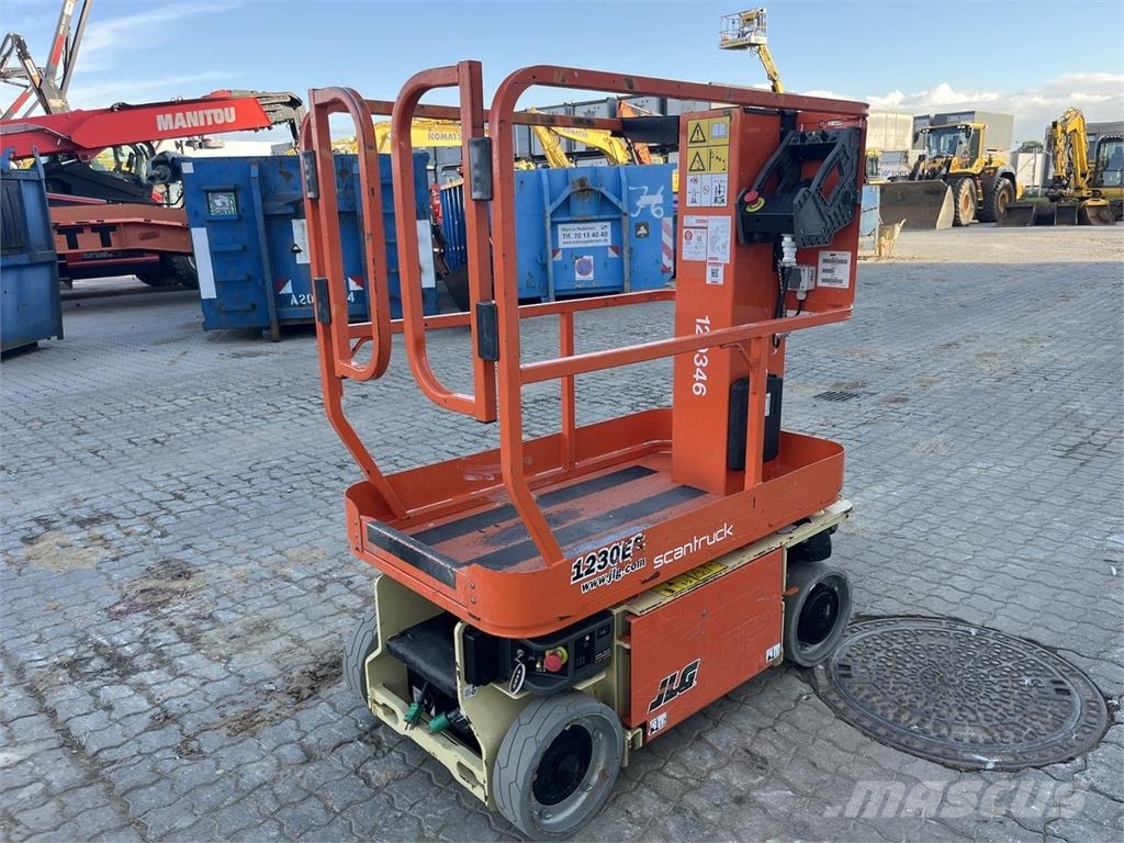 JLG 1230ES 垂直昇降型リフト