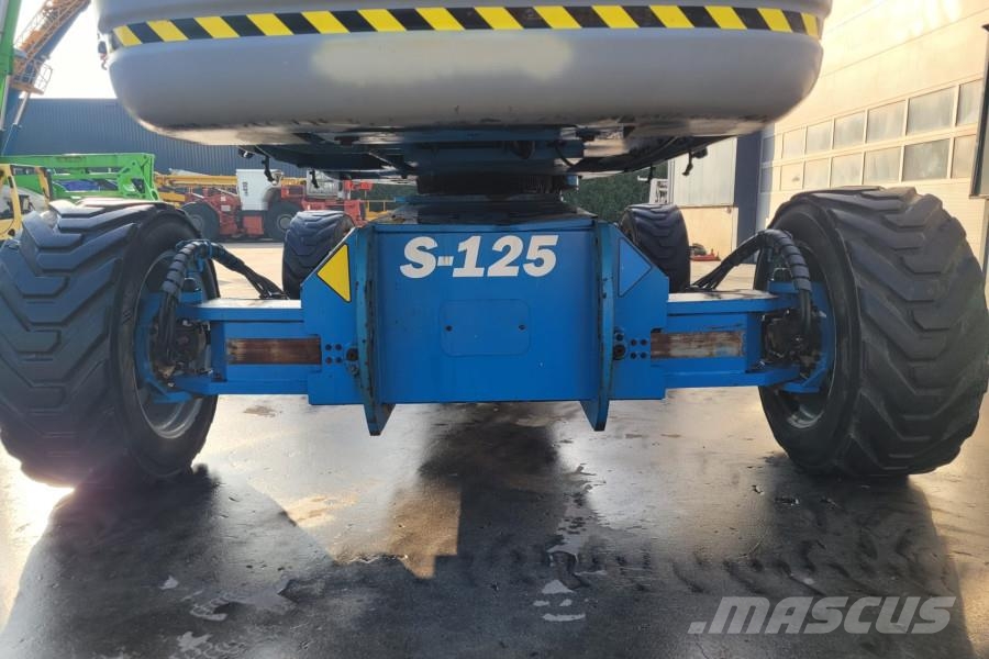 Genie S125 As-Is, Diesel, 4x4x4 Drive, 40.1m Working Hei 견인식 전동이동 리프트